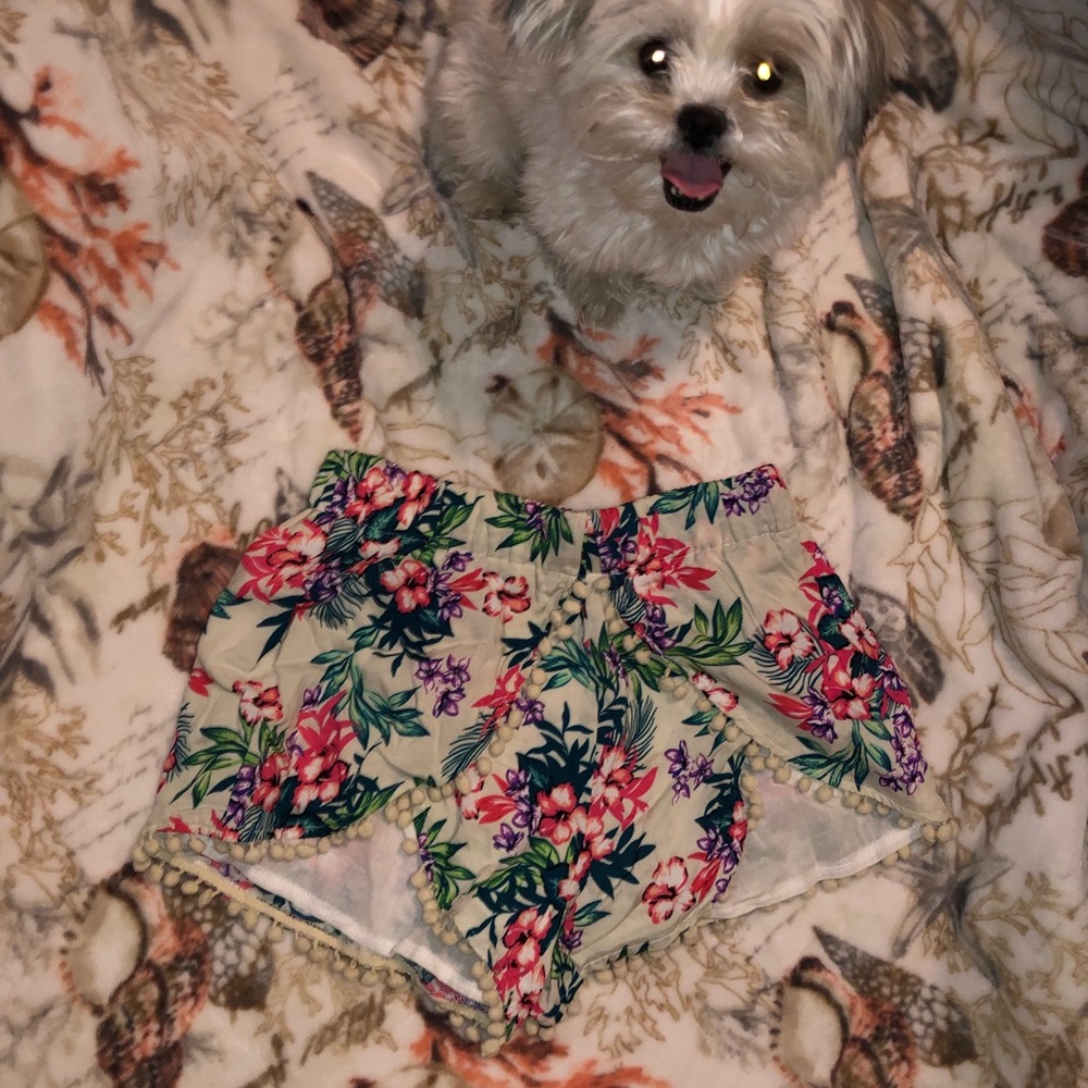 Flower fabric shorts